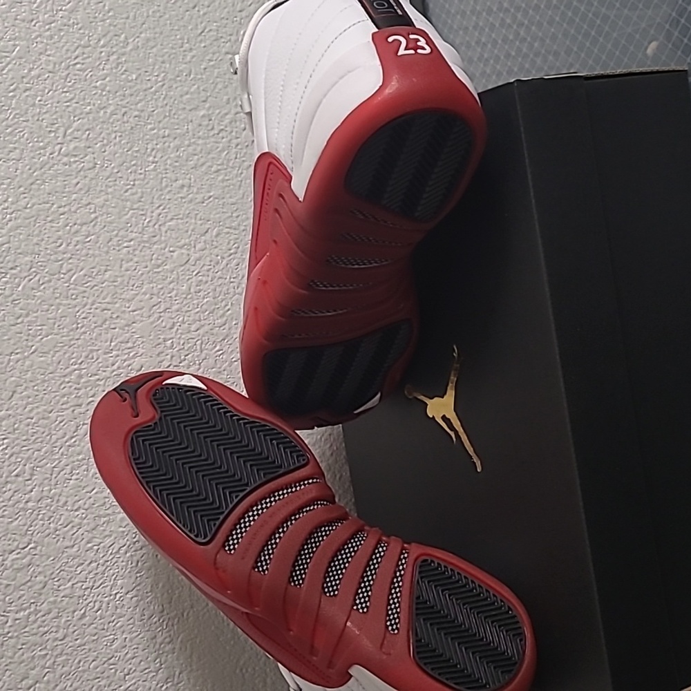 Michael Jordan 12 Cherry 🍒 Reds - Picture 6 of 9